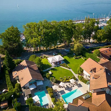 Cecile Hotel