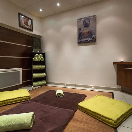 Cécile Hotel 4*