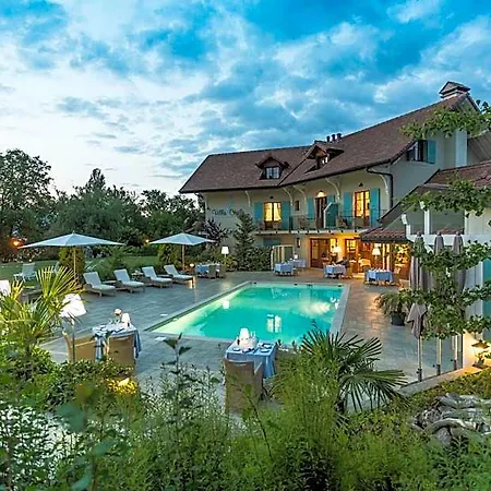 Cecile Hotel 4*