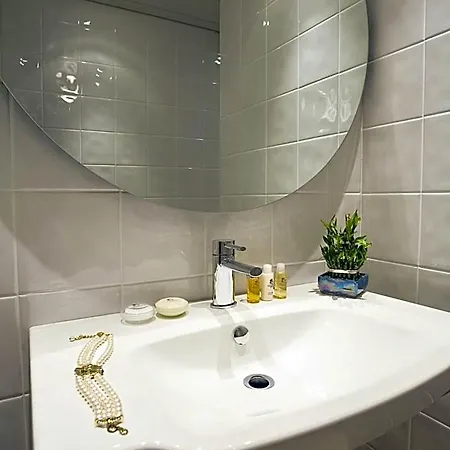 Hotel Cecile 4*