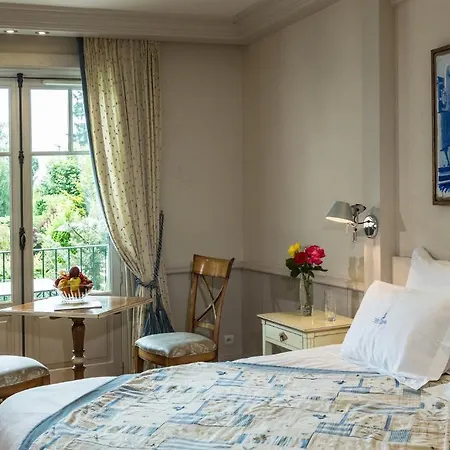 Cecile Hotel