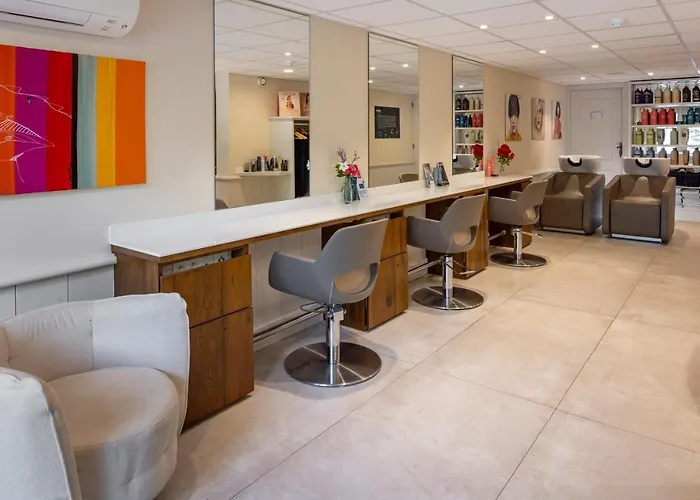 Hotel Cecile 4*